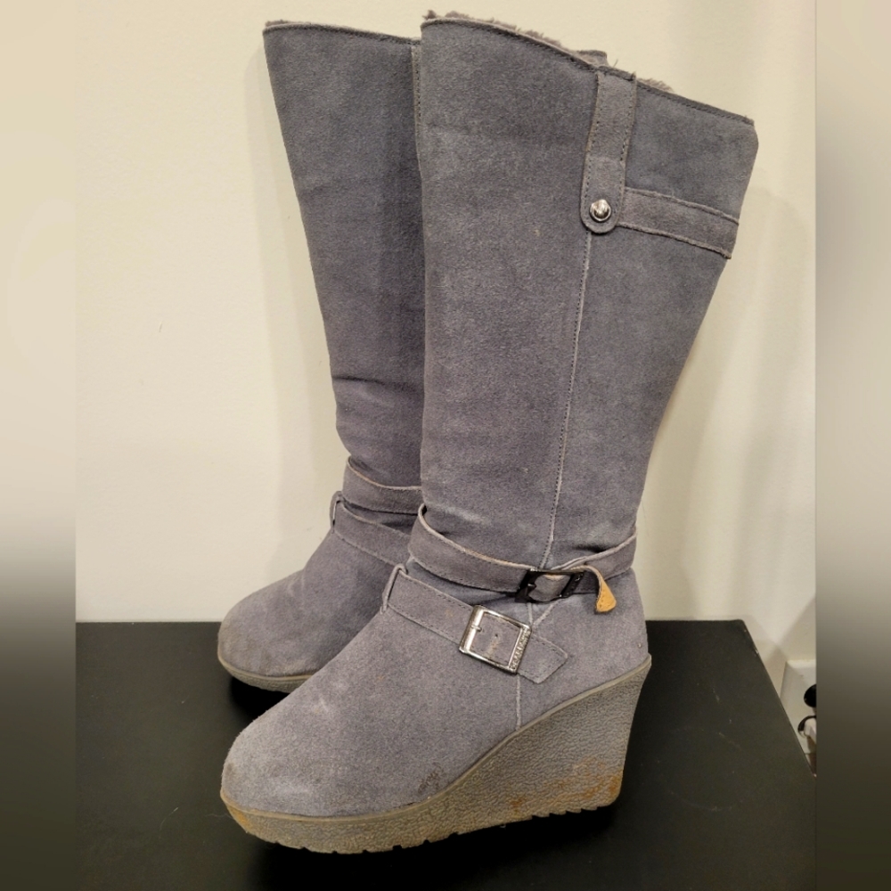 Bearpaw Wedge Heel Boots, Grey, size 8
